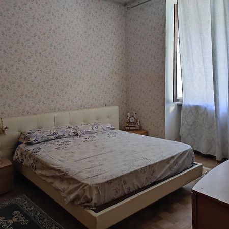 Ricky&Mamma Bed & Breakfast โกโม ภายนอก รูปภาพ